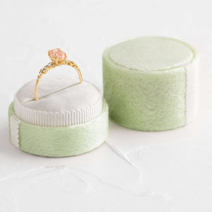 Velvet Ring Box - Honeydew