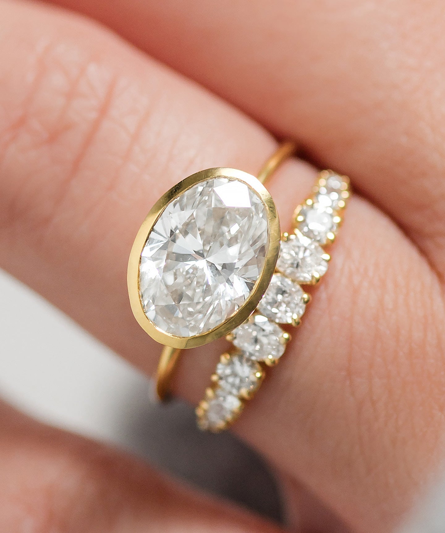 Wedding band for bezel set engagement ring top