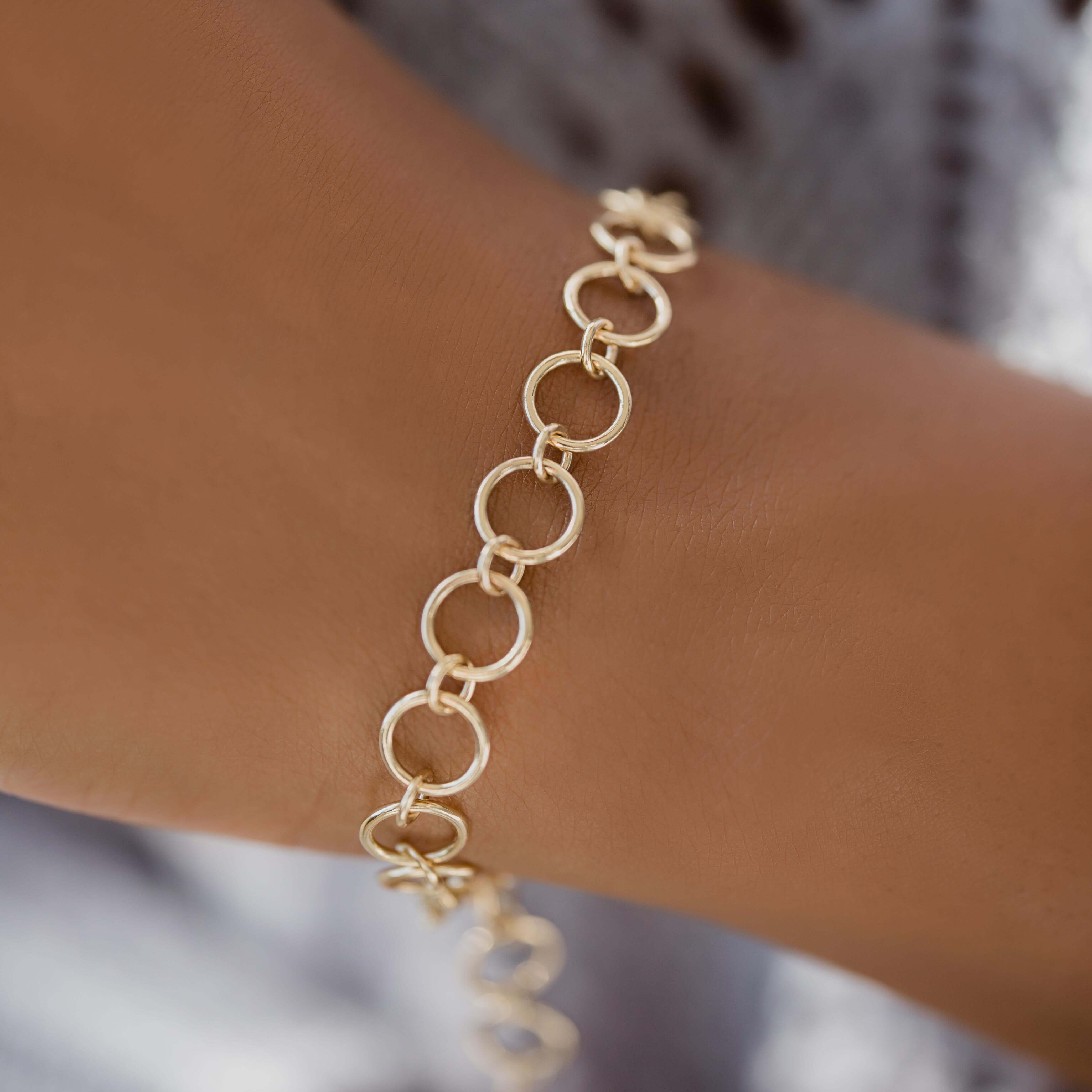 Oval Catch Clasp Chain Bracelet | Melanie Casey Fine Jewelry