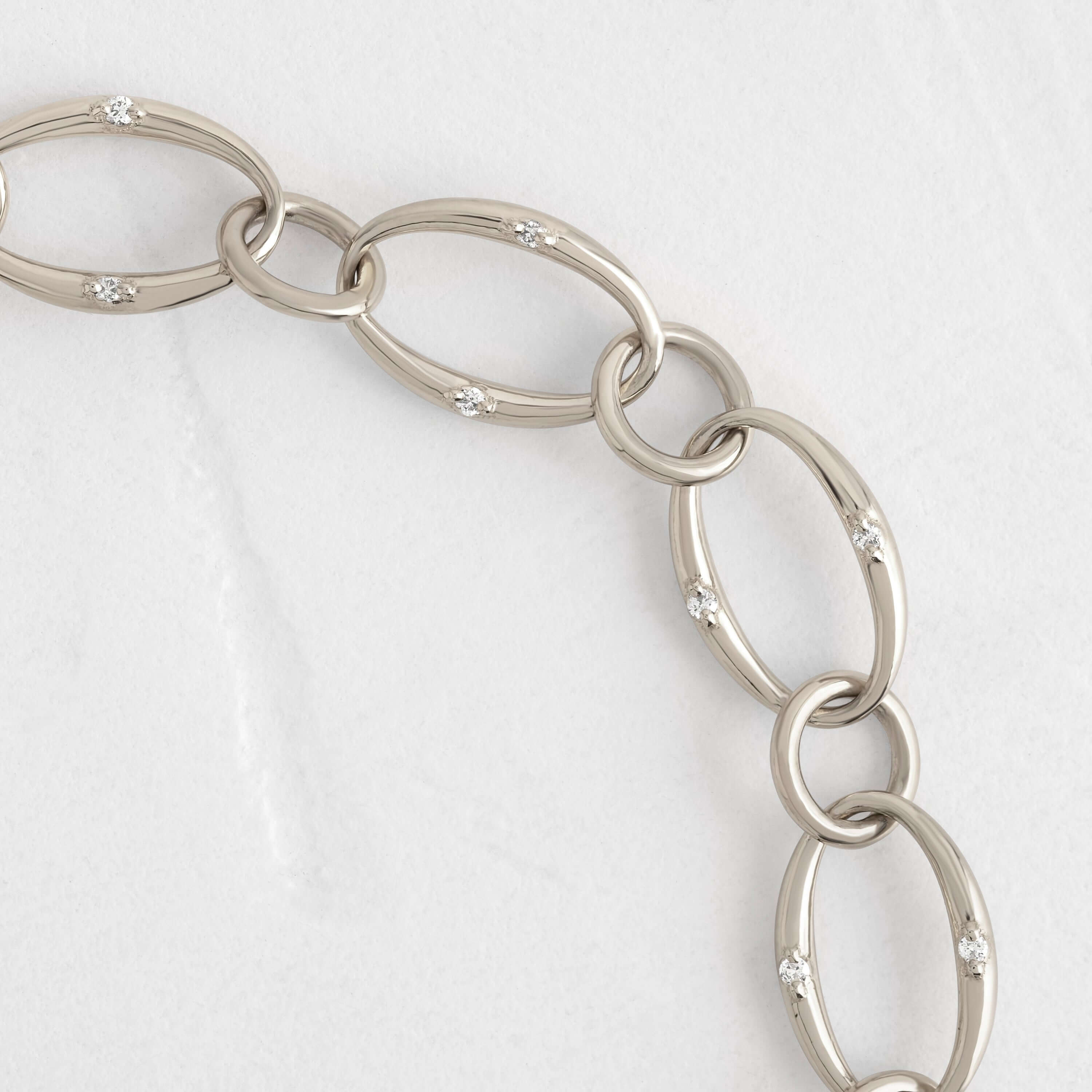 Oval Catch Clasp Chain Bracelet | Melanie Casey Fine Jewelry